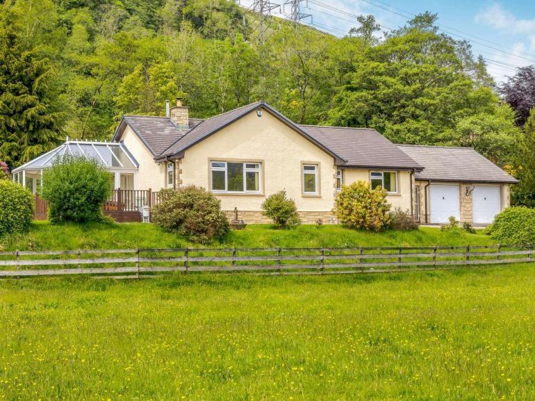 3 Bedroom Luxury Home, Hot Tub, Stunning Views Of Killin, Sitting On The River Dochart Luaran gambar